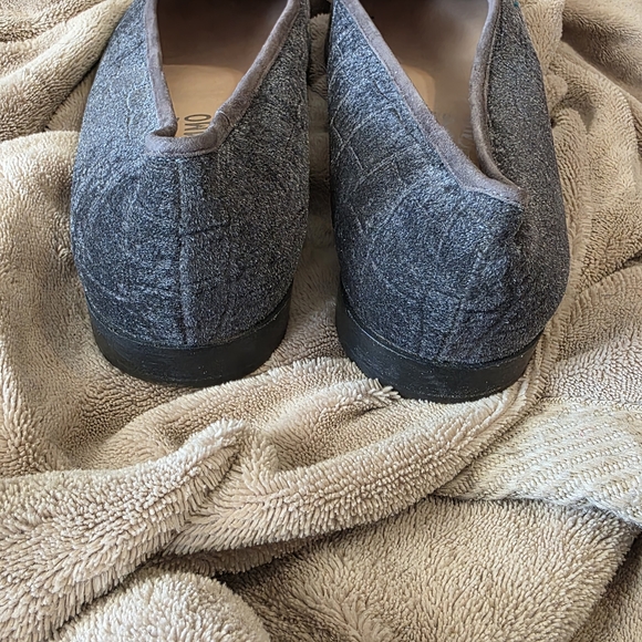 Authentic Salvatore Ferragamo Grey Textured Calf Hair Loafers - Size 10B - Picture 5 of 7